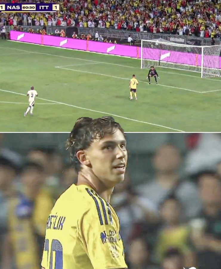 عبدالرحمن الدوسري (@v__nfc) on Twitter photo #النصر_الاتحاد
صفقة تخليني اقول لكريستيانو ( شكرم ) ع الاختيار #النصر_الاتحاد
صفقة تخليني اقول لكريستيانو ( شكرم ) ع الاختيار