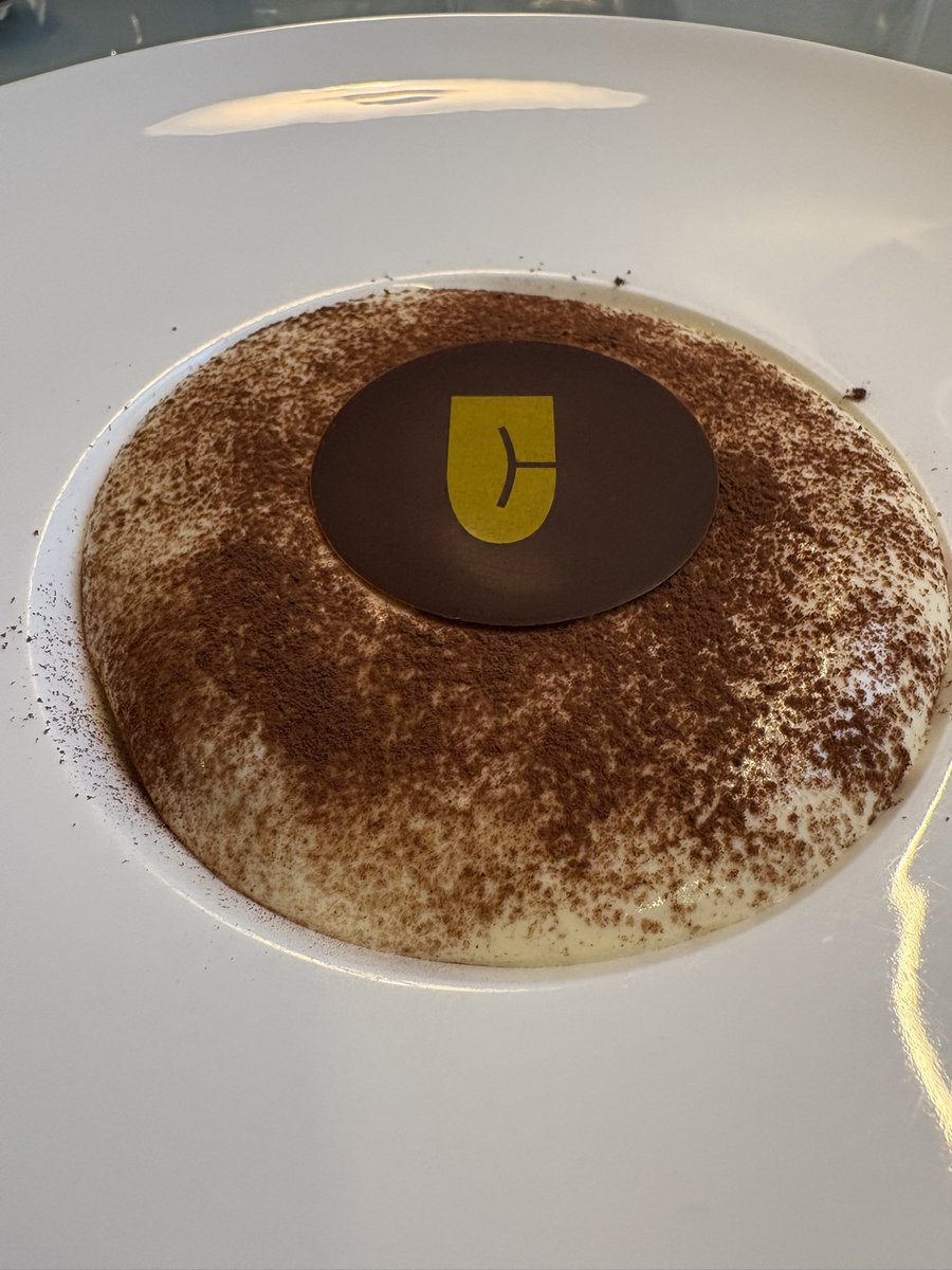 Les Tasters (@lestasters) on Twitter photo De quoi vouloir être Confiné de nouveau ! La #pizzeria gastronomique de Milan excelle dans la #pizza à la carte (sinon gastro). Pâte fine et légère, bien cuite, qui respecte les codes de la napolitaine. Accord sublime et délicatesse avec le  #vin 
instagram.com/p/DNgPWFaoB8S/… De quoi vouloir être Confiné de nouveau ! La #pizzeria gastronomique de Milan excelle dans la #pizza à la carte (sinon gastro). Pâte fine et légère, bien cuite, qui respecte les codes de la napolitaine. Accord sublime et délicatesse avec le  #vin 
instagram.com/p/DNgPWFaoB8S/…