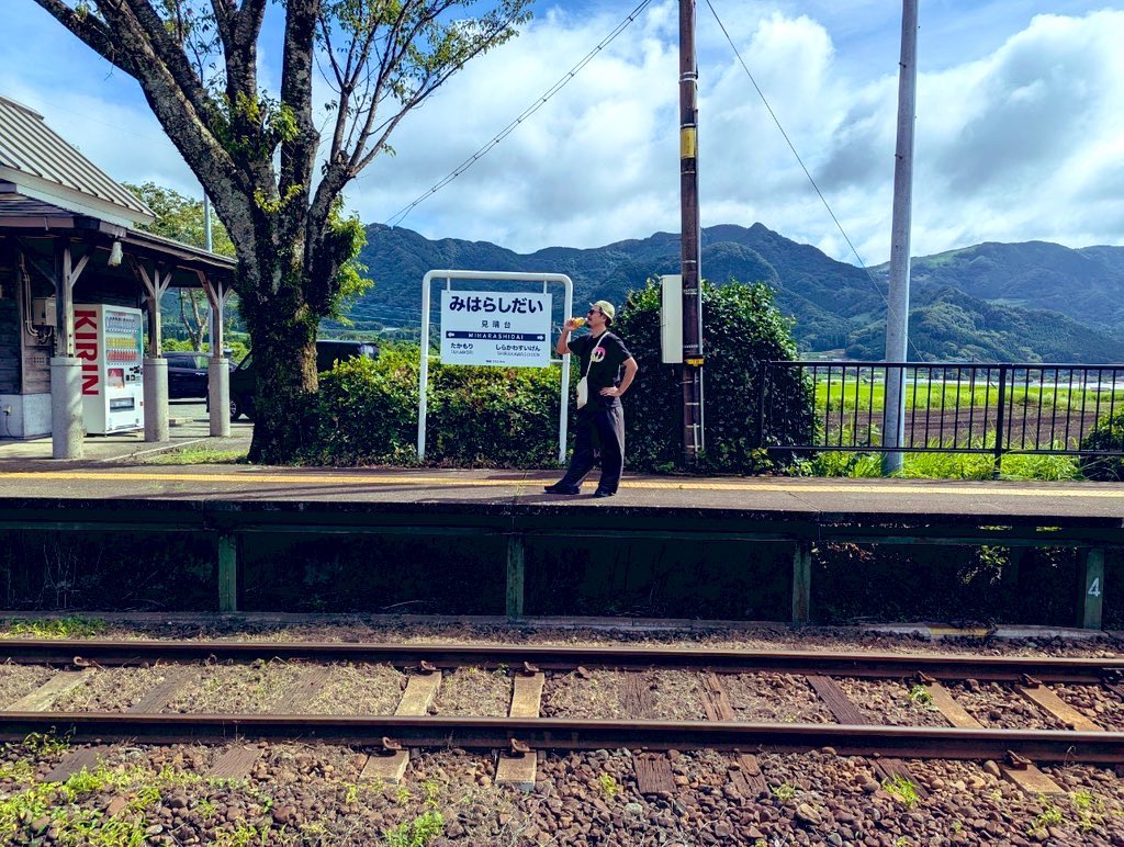 idekazuhiro's tweet photo. ある日突然おすすめに出てきた動画が熊本だったので聖地巡礼へ。
熊本の思い出。 https://t.co/SWjeX47dLU