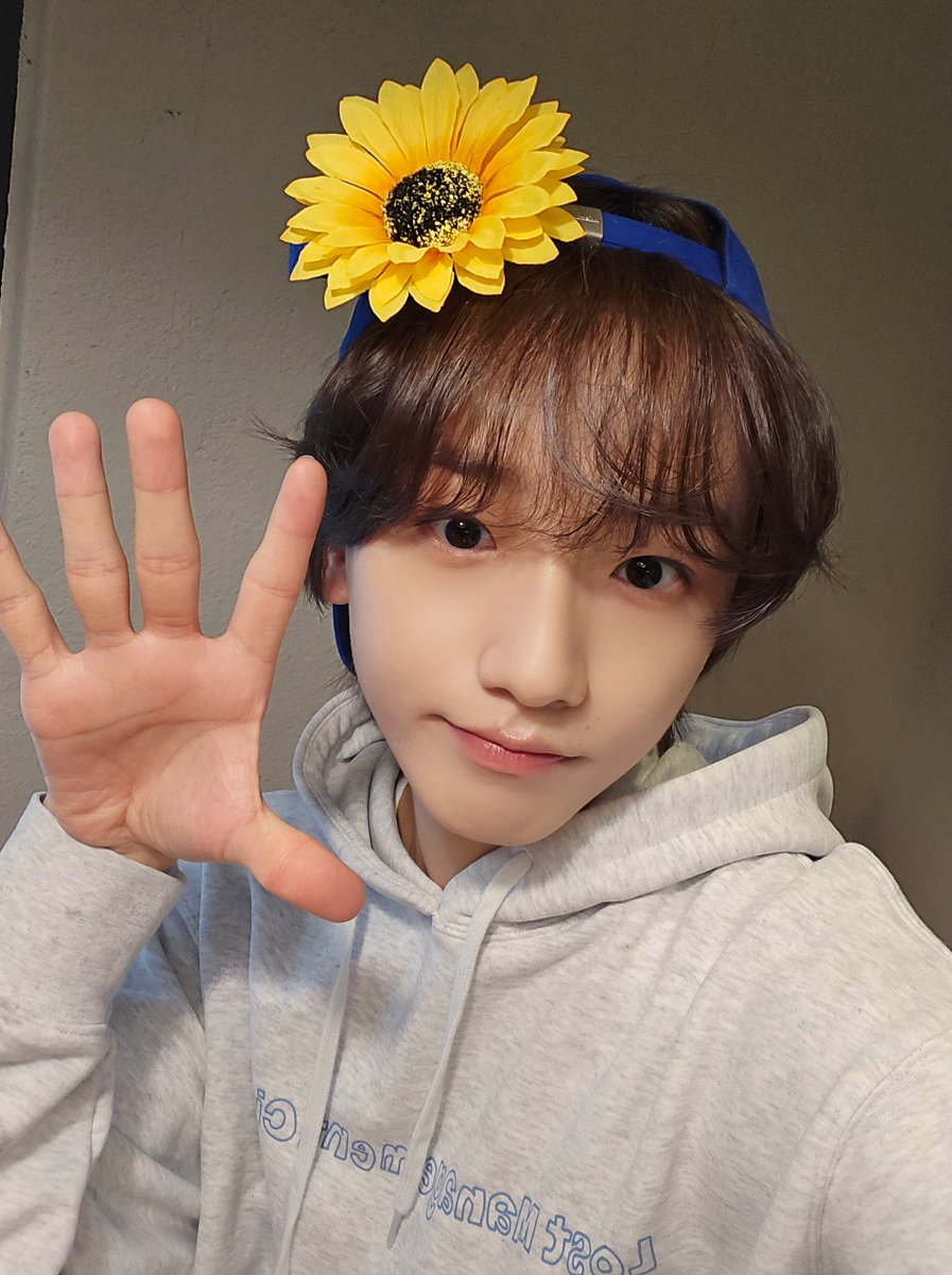 IDID_starship's tweet photo. [🌠] #정세민_DID
Mr.dxndelixn🌼

#IDID #아이딧 #JEONGSEMIN #정세민 https://t.co/uUGJ0I7vNF