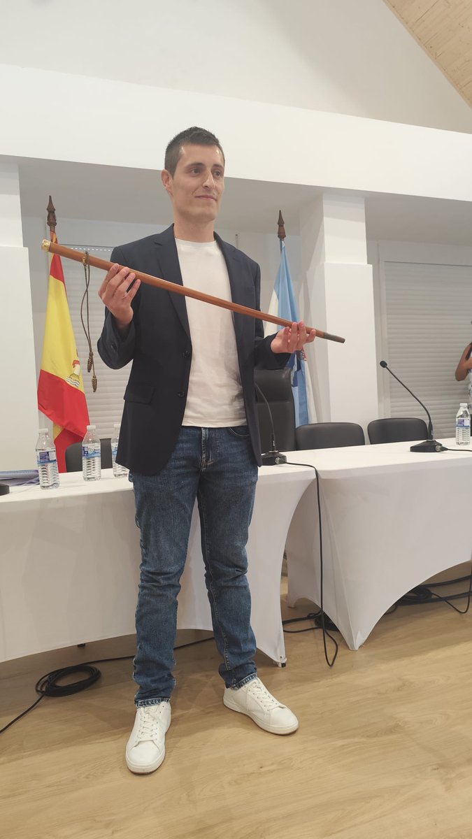 Enhorabuena a Luis Insua y a su equipo!! Fisterra gana hoy un gran Alcalde!!