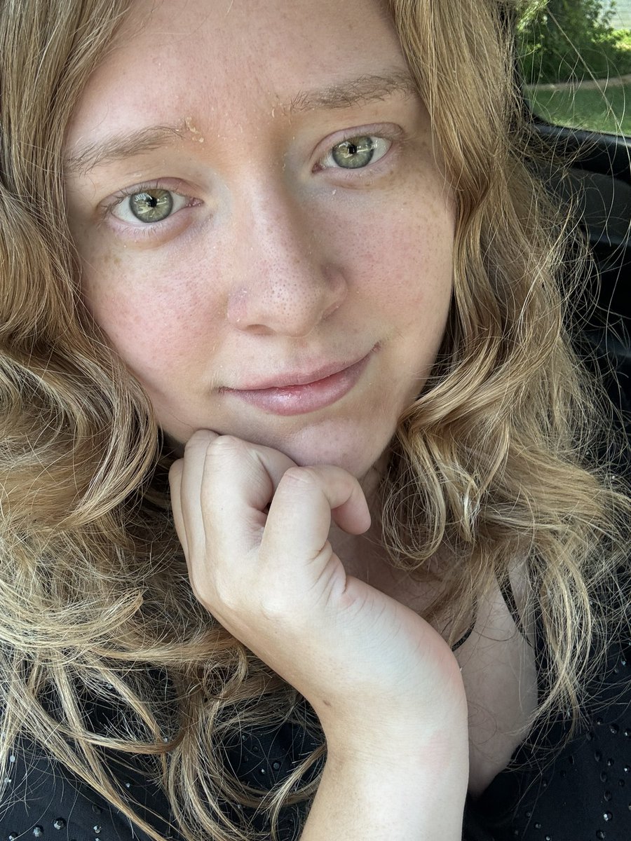 Sinny🌙 • she/her tweet media