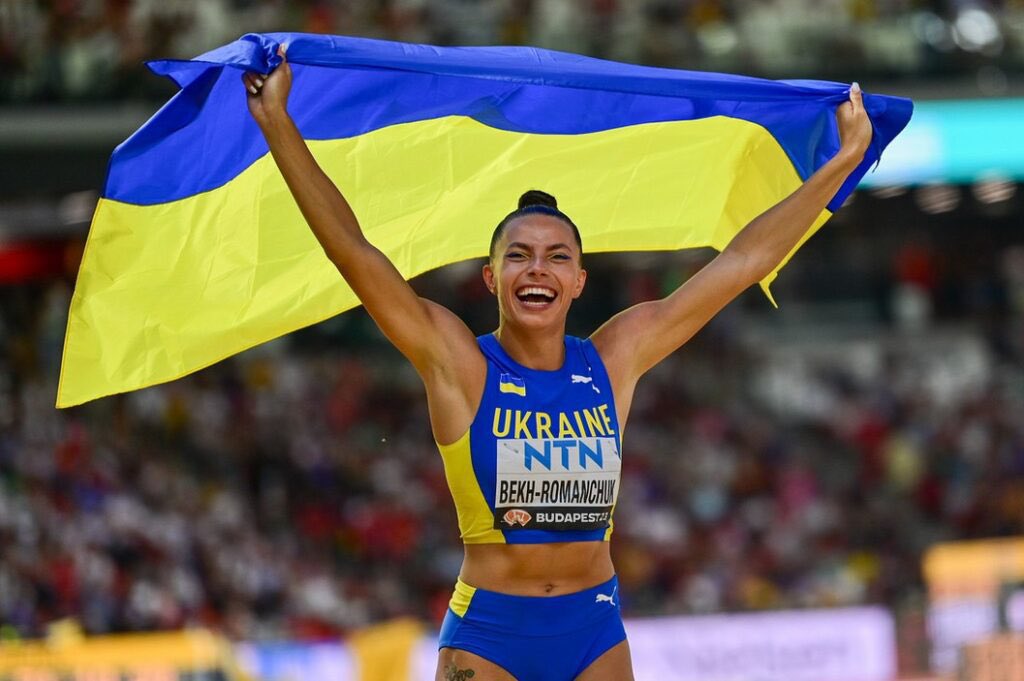 MR.CARTER 🌚 tweet media