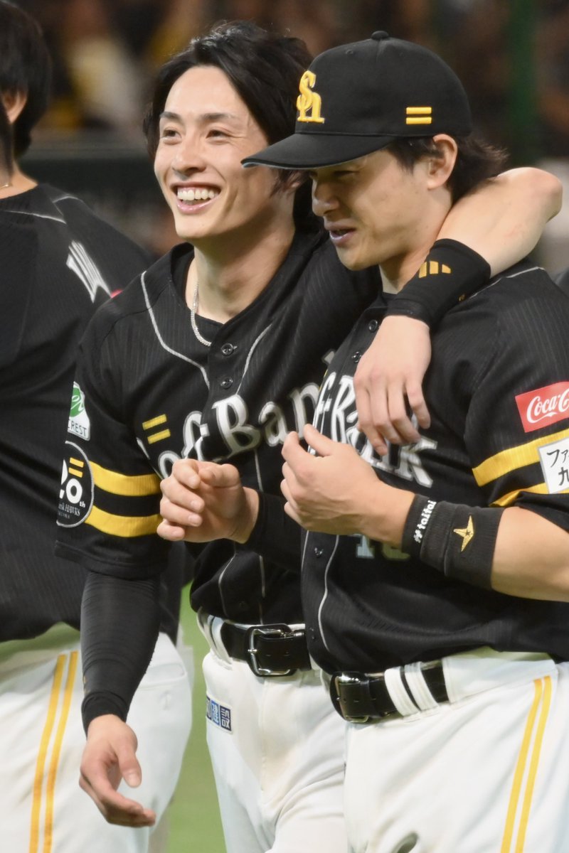 kumikichii's tweet image. 挨拶後、ゴンゾーに絡むうきょ

2025.8.17
#周東佑京 選手
#谷川原健太 選手