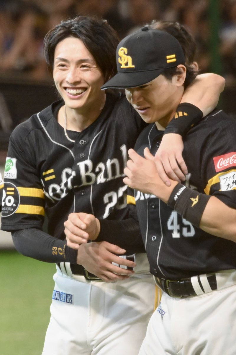 kumikichii's tweet image. 挨拶後、ゴンゾーに絡むうきょ

2025.8.17
#周東佑京 選手
#谷川原健太 選手