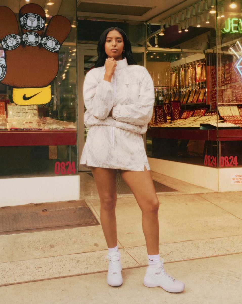 kobehighlight's tweet image. Natalia Bryant with the Nike Kobe 3 Protro Halo shoes releasing this week 🐍