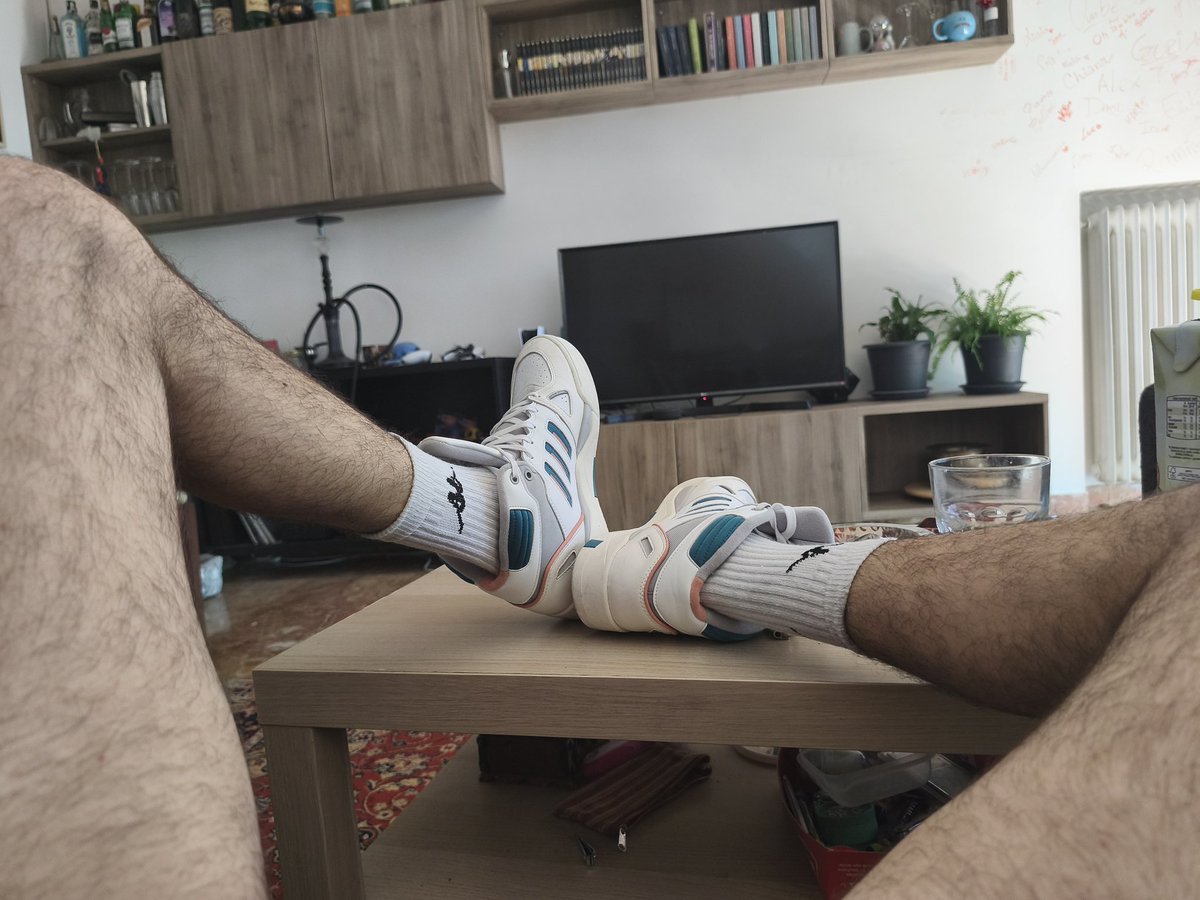 danytwentyone's tweet photo. Do you like my new shoes?🥵🥵 https://t.co/W0RMOGCbjB