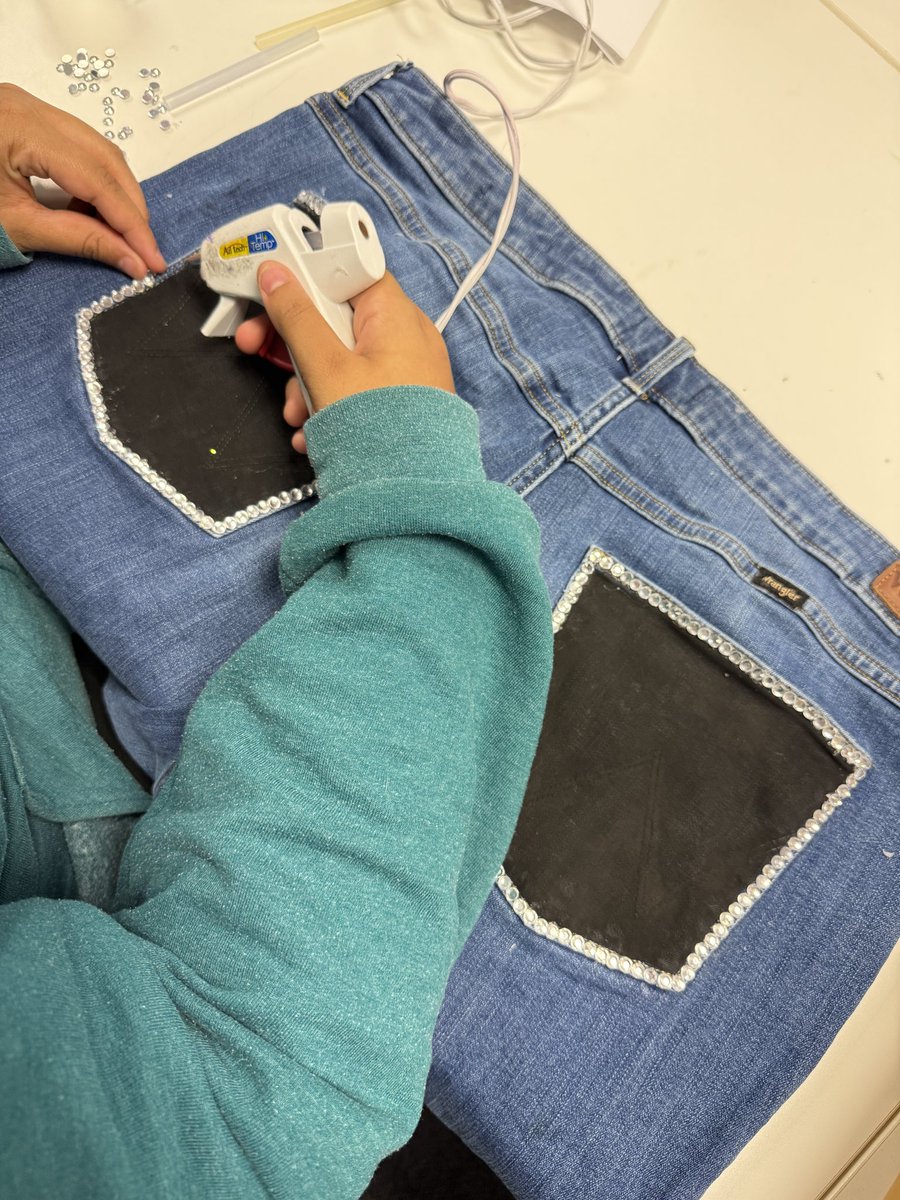 Amy Smith tweet media