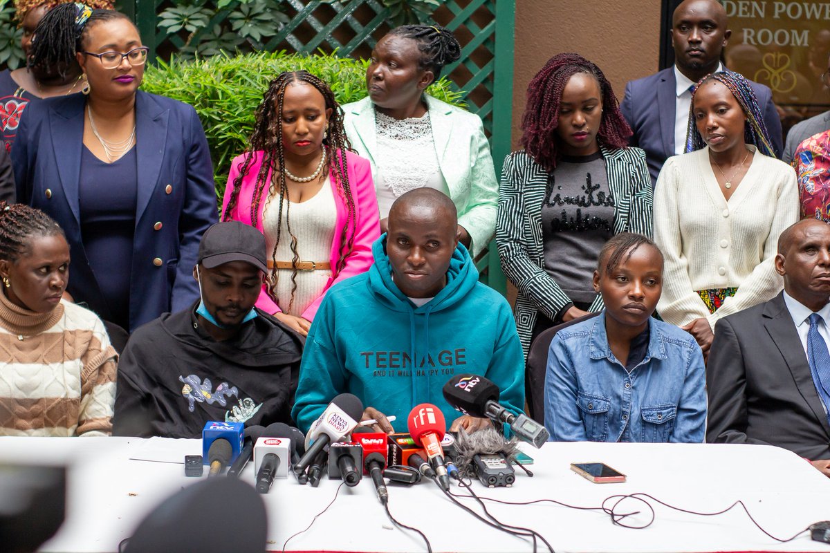 The Constitution says: innocent until proven guilty. Why then are young Kenyans treated as enemies of the state? #BailFundKE  #WeAreNotTerrorists 
#50millionpluskenyans #plus50millionkenyans