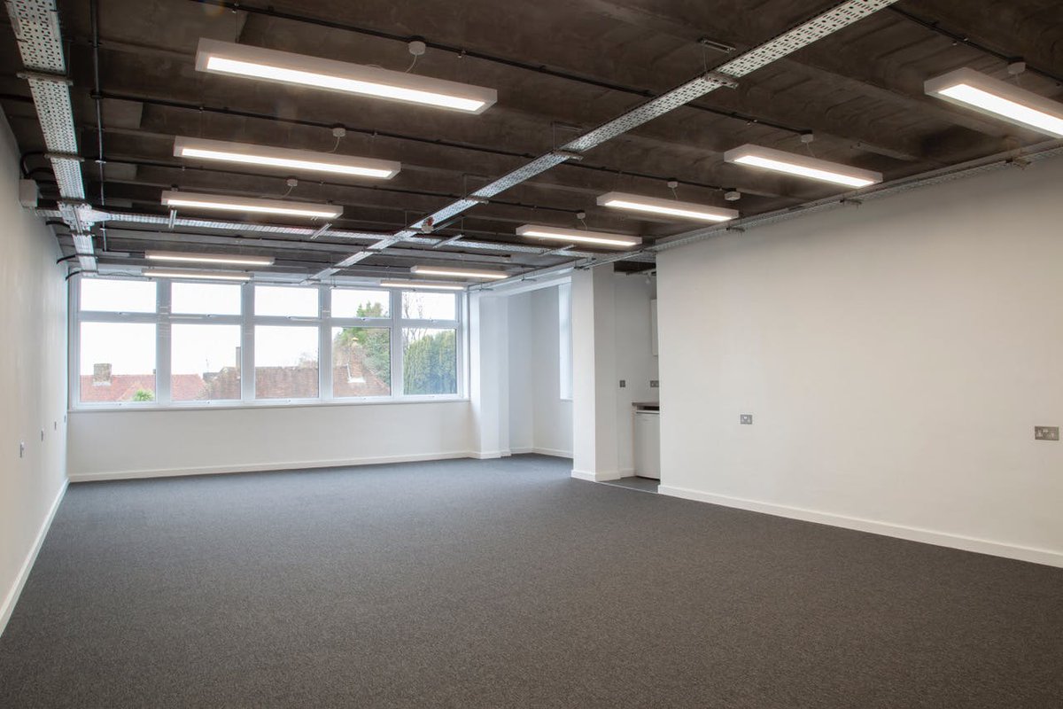 Now Available: 229-235 Cavendish House, High Street. Up to 1,273 sq ft. #Guildford #ToLet #Office #OwenIsherwood owenisherwood.com/property/229-2…
