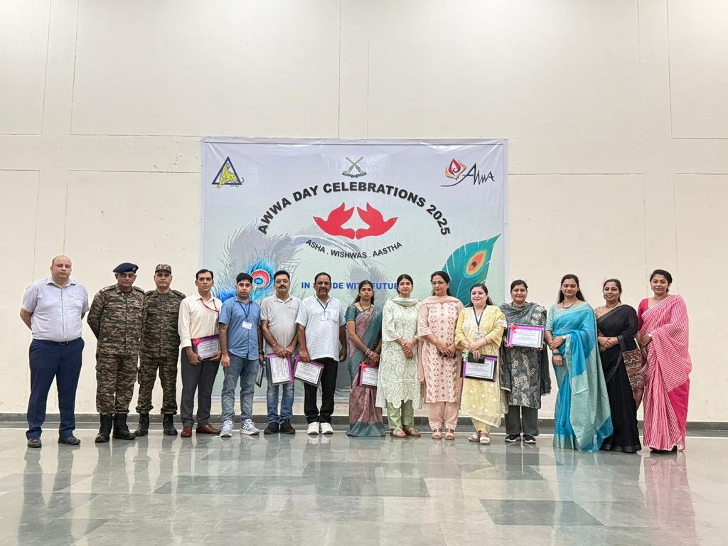 SainikWelfareJK's tweet photo. Team Sainik Welfare RS Pura participated in #AWWADay function at  #MiranSahib. Delivered a talk on welfare schemes for empowerment of women. A stall for documentation &amp; grievance redressal was also set up.
@OfficeOfLGJandK 
@RisingStarCorps 
@Divcomjammu
@dcjammu https://t.co/in1LHHGEg5