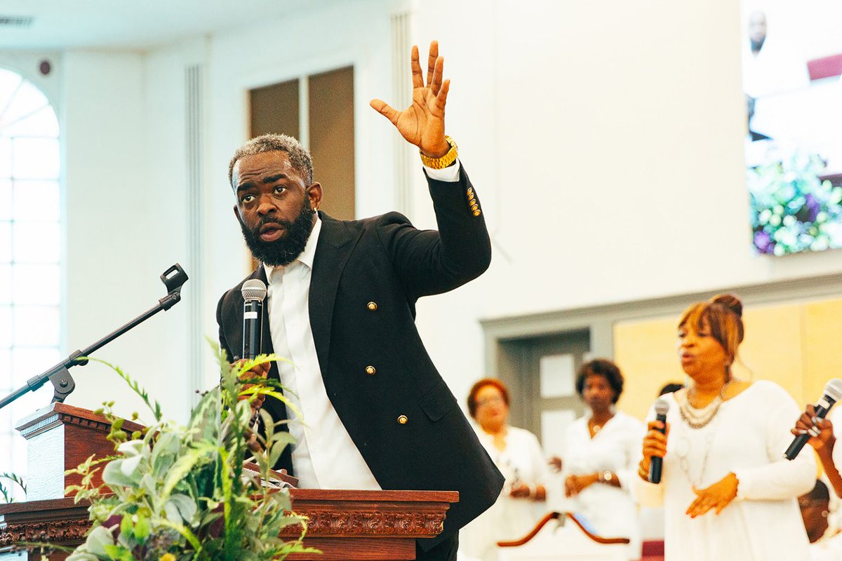 Barnett Wright (@barnettwright) on Twitter photo Meet Michael Mays, Minister of Music at #Birmingham's New Hope Baptist Church, named this year as the nation's best choir. <a href="/BhamTimes/">TheBirminghamTimes</a> #choirs
birminghamtimes.com/2025/08/michae… Meet Michael Mays, Minister of Music at #Birmingham's New Hope Baptist Church, named this year as the nation's best choir. <a href="/BhamTimes/">TheBirminghamTimes</a> #choirs
birminghamtimes.com/2025/08/michae…
