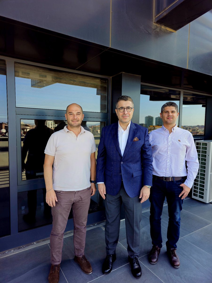 omerkocakusak's tweet photo. Segula Technologies Türkiye GM Mehmet Can Yalçın ve İş Geliştirme & Operasyon Direktörü Mehmet Dokumacı ziyaretime geldi.
15.000+ çalışanıyla Segula, otomotiv başta olmak üzere pek çok sektörde ileri mühendislik çözümleri sunuyor.
#SegulaTechnologies #bursa https://t.co/HRp945xICD