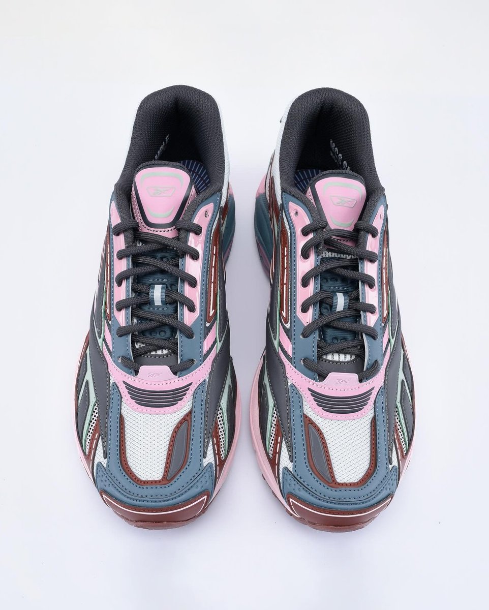 ModernNotoriety's tweet photo. Reebok Premier Road Ultra "Hyper" SS26 https://t.co/C1jxmnW8rj
