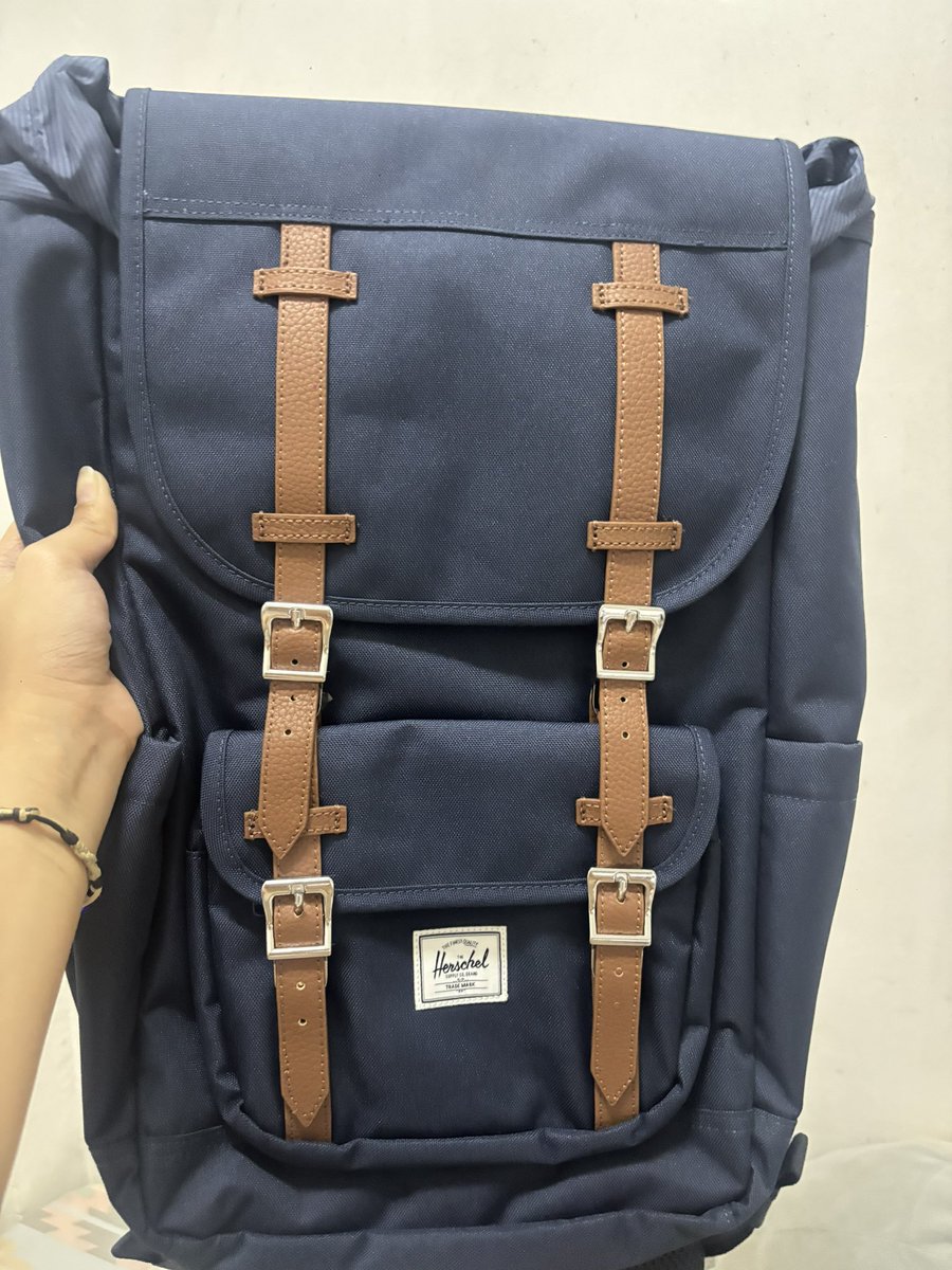 xiaojunfries's tweet photo. wts lfb ph

Herschel Bag Little America Backpack

- 6700
- brand new and never been used 
- bought online 

loc: cebu
rfs: too big for me

mop: gcash or BDO
mod: lbc https://t.co/wBrfernm0Z