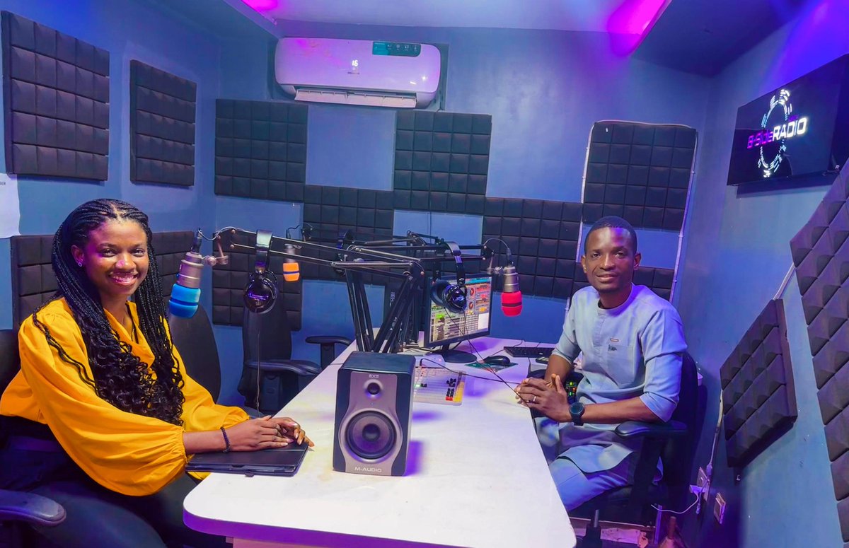 BsideFm98. 1 (@bsidefmbenin) on Twitter photo Jolly Jolly Show with <a href="/mceebluetut/">Mc bluetut 98.1fm</a> x <a href="/TheJoyOgbeide/">Joy Ogbeide</a>
Una happy Tuesday! 🥳 Join us make you tell us wetin jolly you and wetin nor jolly you.
We dey online: BsideFm.com
Studio Lines - 07026271090, 08089197113
WhatsApp - 08076493632
#bsidefmbenin #radio #drivetime Jolly Jolly Show with <a href="/mceebluetut/">Mc bluetut 98.1fm</a> x <a href="/TheJoyOgbeide/">Joy Ogbeide</a>
Una happy Tuesday! 🥳 Join us make you tell us wetin jolly you and wetin nor jolly you.
We dey online: BsideFm.com
Studio Lines - 07026271090, 08089197113
WhatsApp - 08076493632
#bsidefmbenin #radio #drivetime