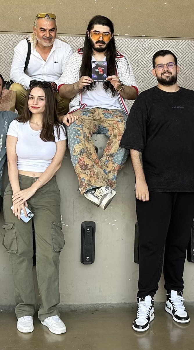 gökşin tweet media