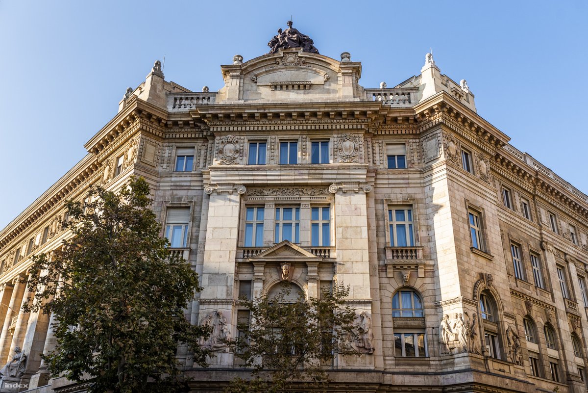 indexhu's tweet image. Hároméves csúcson a magyar államadósság.

index.hu/gazdasag/2025/…

Fotó: Gorondy-Novák Edit / Index

#Hungary #debt #nationaldebt #indexhu