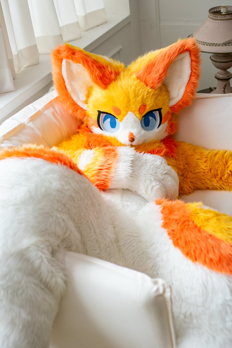 #FursuitEveryday
#트링방방
뭘 봐