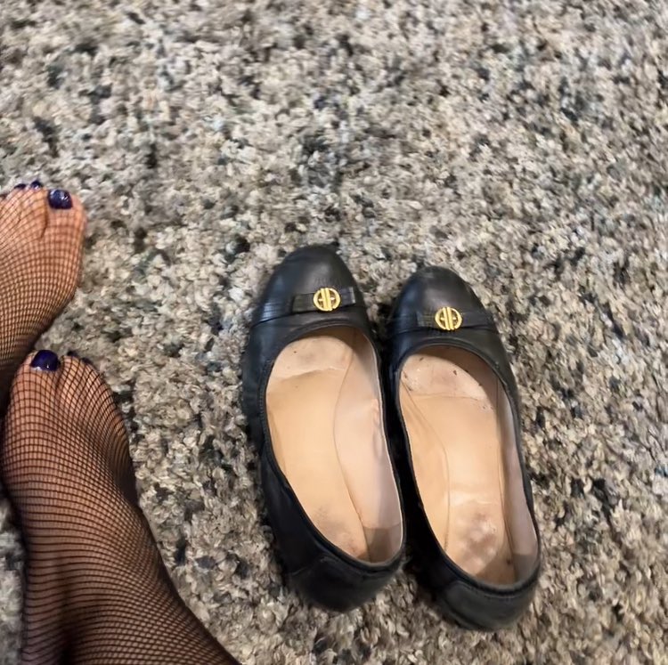 My footslut slave @poetic_pet bought My worn out flats for $2,000. 😂 Going to vacuum seal them so he gets all of My feet’s natural fragrance and ship them to him. Should I write “smelly worn shoes” on the box? 🤔 🤭 https://t.co/kqzfoWZqiw