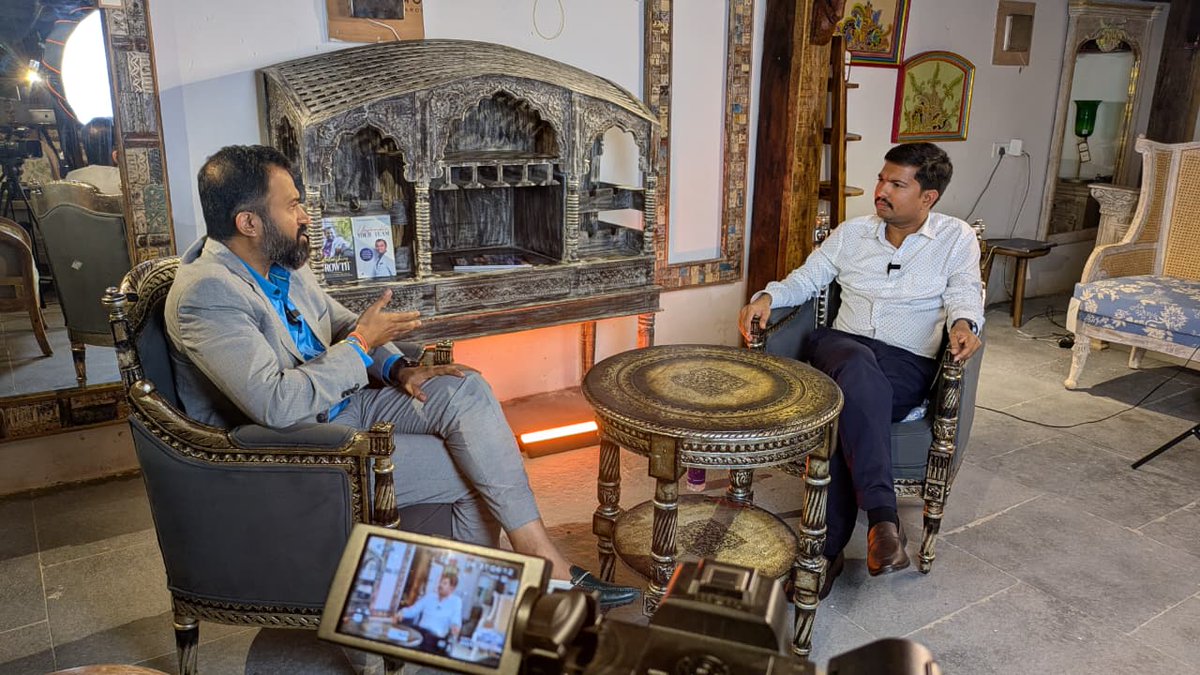 🎧 New Podcast Episode!

Sat down with Dr. Raghavendra Hunasgi (Ph.D.) to decode:

1. Tokenization in real estate 🏡

2. Blockchain’s role in finance 🔗

3. What mass adoption really looks like 🚀

Streaming soon 👀

#Podcast #Tokenization #Web3 #ryzer