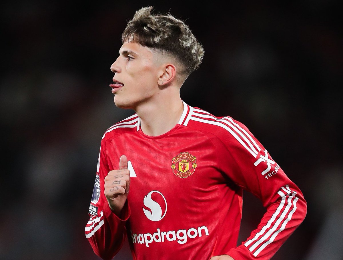 Manchester United Brasil (@manutdbr) on Twitter photo 🚨 Alejandro Garnacho recusou uma proposta feita pelo Bayern de Munique nos últimos dias.
➡️ O atacante argentino só aceita se transferir para o Chelsea.
<a href="/FabrizioRomano/">Fabrizio Romano</a> 🚨 Alejandro Garnacho recusou uma proposta feita pelo Bayern de Munique nos últimos dias.
➡️ O atacante argentino só aceita se transferir para o Chelsea.
<a href="/FabrizioRomano/">Fabrizio Romano</a>