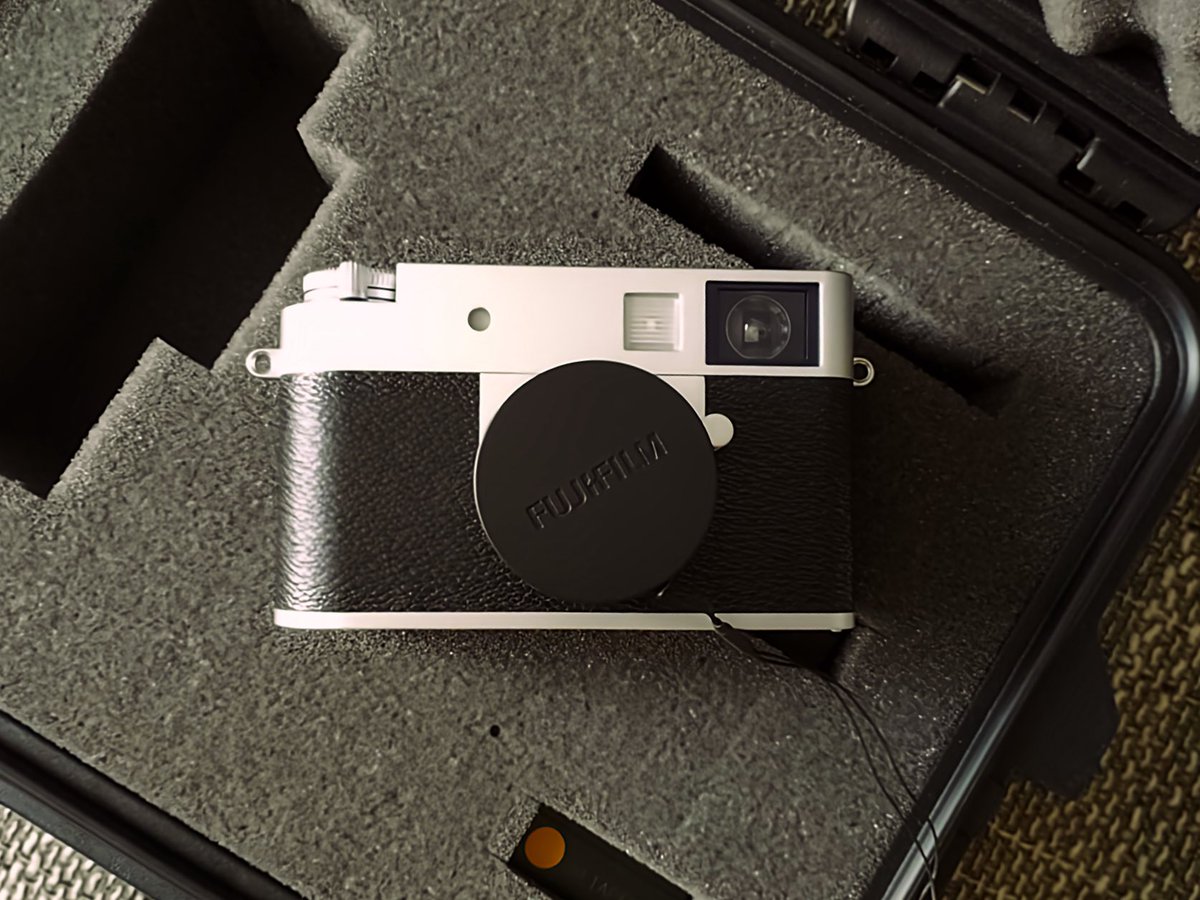 krzysiek_borek's tweet image. Just got my hands on @FujifilmUK X-Half 📸 Excited to see what this little retro gem can do in the next few weeks! #Fujifilm #XHalf #CameraTesting