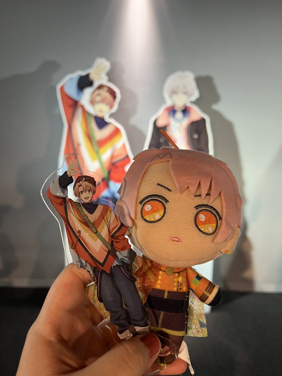 i_sk91's tweet photo. 立ち止まった時も、嬉しかった時も、どんなときもそばにあったのはみんなの歌声です。
ありがとう10周年🎉おめでとう10周年✨️
これからの10年も新しい景色が見られますように🌈
 #アイナナ１０周年 https://t.co/i8VbtpGqDq