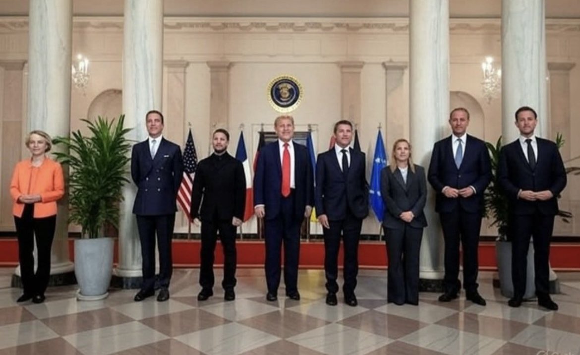 They replaced <a href="/MarkJCarney/">Mark Carney</a> with a houseplant?   Wild. 🤪