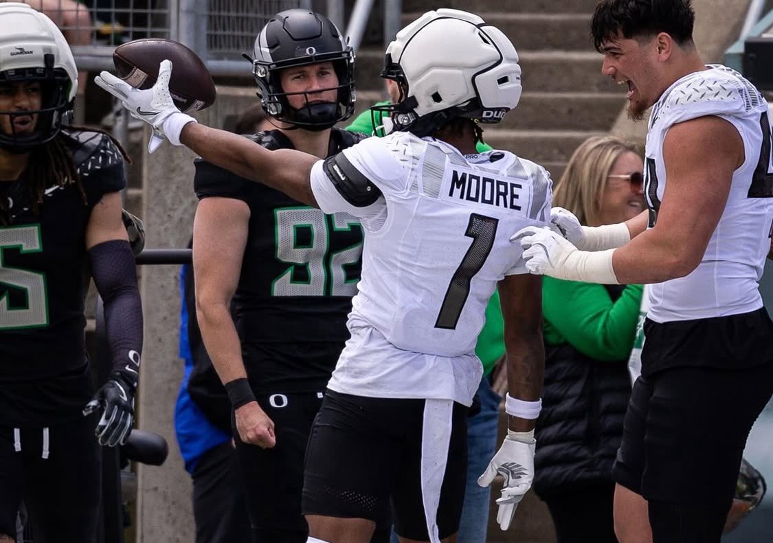 oregon__updates's tweet photo. My final offensive depth chart projection for Oregon:

Would you change anything?
https://t.co/kru6gjtC21 https://t.co/RPdmbIT5H3