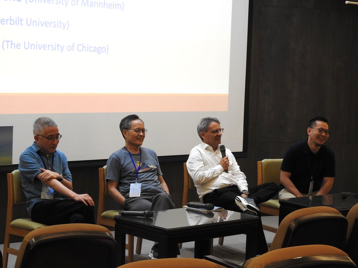 UChicago CEAS (@uchicagoceas) on Twitter photo Co-sponsored by <a href="/UChicagoCEAS/">UChicago CEAS</a> & <a href="/AcadSinica/">中央研究院 Academia Sinica</a>, this
yr's Taiwan Economics Research workshop was held from Aug. 12-14; Read more about this yr's program, incl. the keynote speakers!
econ.sinica.edu.tw/summer2025 Co-sponsored by <a href="/UChicagoCEAS/">UChicago CEAS</a> & <a href="/AcadSinica/">中央研究院 Academia Sinica</a>, this
yr's Taiwan Economics Research workshop was held from Aug. 12-14; Read more about this yr's program, incl. the keynote speakers!
econ.sinica.edu.tw/summer2025
