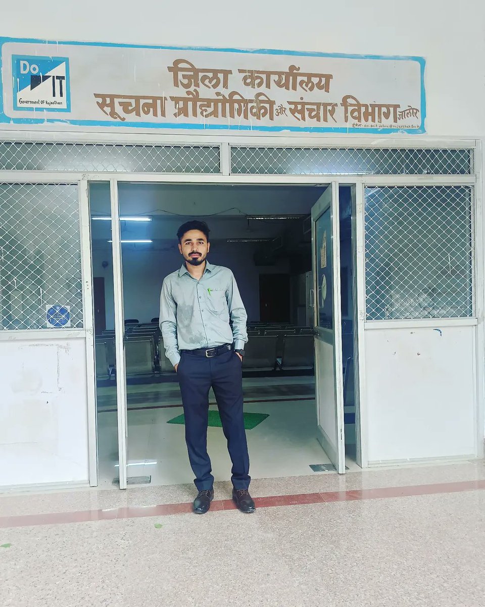 ROMEEN3010's tweet photo. आज मेरे बचपन के साथी वह मेरे परम मित्र अशोक कुमार मीणा ने DOIT&C headquarter Jalore में सूचना सहायक के पद पर कार्य ग्रहण कर लिया आप ऐसे ही आगे बढ़ते रहो आपके उज्जवल भविष्य की मंगल कामनाएं करता हूं
@akki_ru1201
@DoITCRaj
#informaticsassistant
#IA https://t.co/Br0SbEOZVw