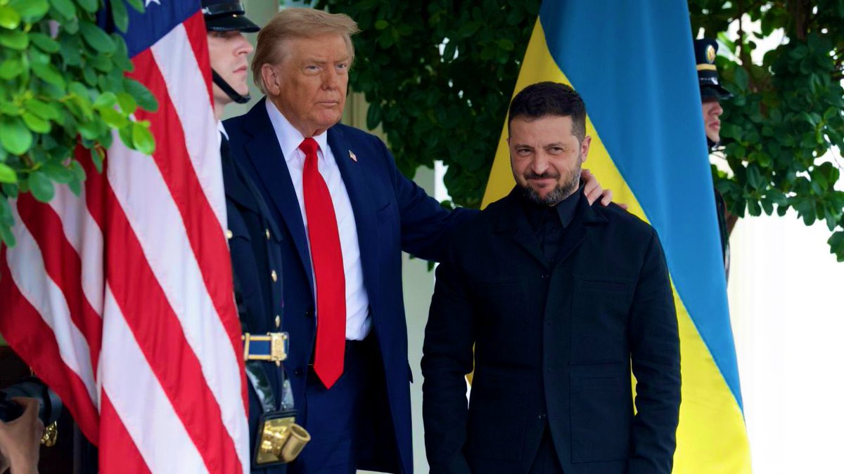 6/6 Ukraine is fighting for survival—and winning.

Don’t let Putin gaslight you. Don’t fall for the “peace deal” trap.

The facts are clear:
russia is losing.
Ukraine has the upper hand.
Victory is possible