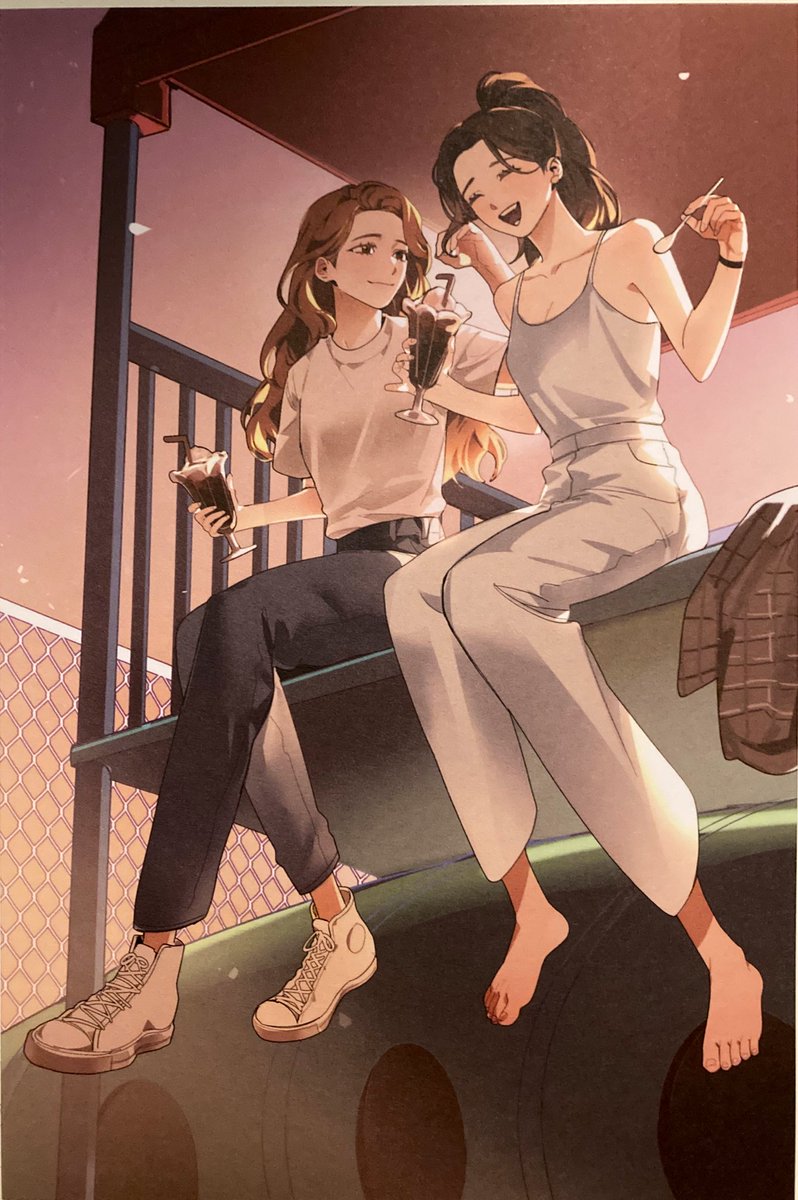 คุณไจสวยน่ารัก มีเสน่ห์ ขี้เล่น ทำงานเก่ง ชงกาแฟก็เก่ง ทำอาหารก็เป็น เซ็กซี่ก็ได้ อบอุ่นเป็นผู้ใหญ่ ส่วนยัยน้องเรย์ก็น่ารักน่าหยิก สาวออฟฟิศมือใหม่ที่เกลียดวันจันทร์ ใช้ยิ้มตาหยีแลกกาแฟ คำพูดคำจาแสนกวนประสาท แต่ก็ชวนให้ตกหลุมรัก มู้ดอุ่นๆ สบายๆ จิบง่ายคล่องคอ ช่วยซื้อหน่อยค้าบ 🙏🏻