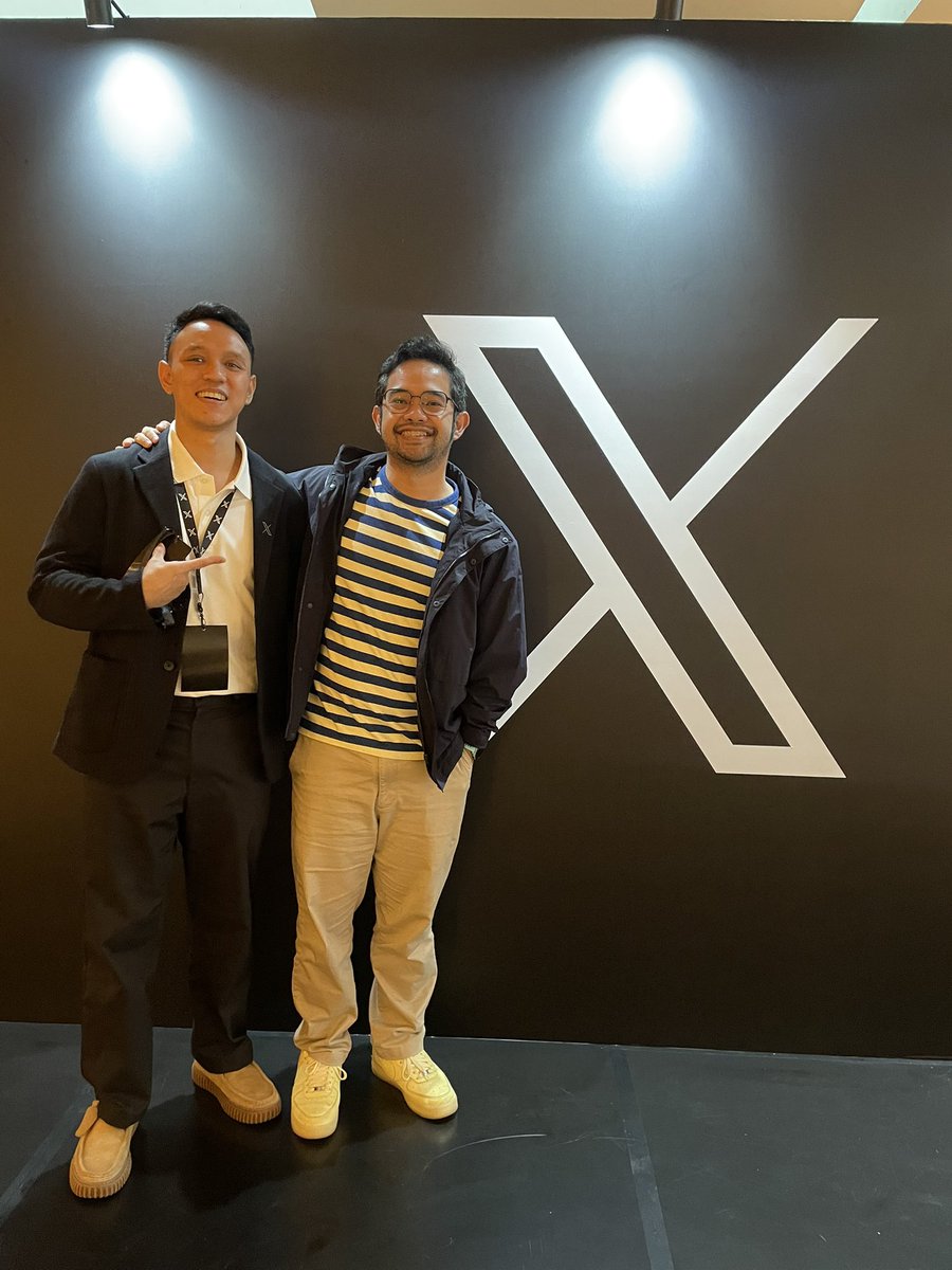 imanazka's tweet photo. Recapping today’s 𝕏 for Brands Summit 🇮🇩 2025 — met so many great partners, clients, and inspiring people in the industries. E𝕏cited for the future! 🙌🏼

Special post with the inspiring @Adriandhy in the last pic! 🫡 https://t.co/Oex8AAVE1N