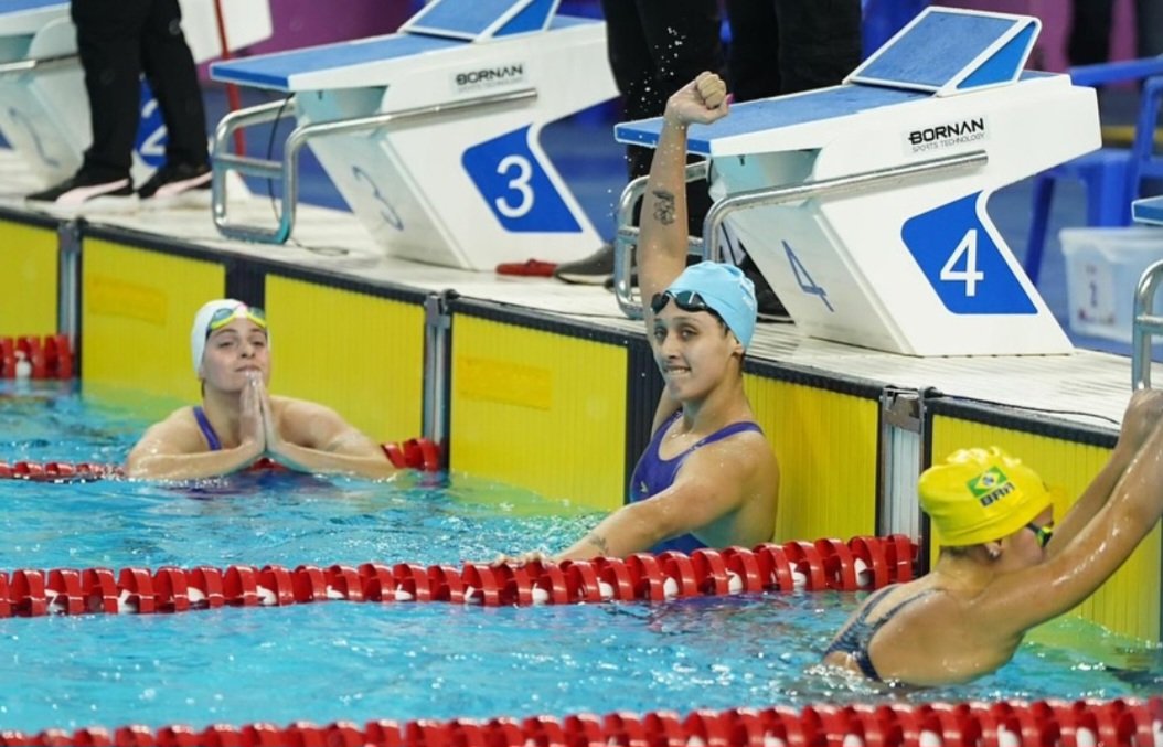 #Natación ¡AGOSTINA HEIN ES CAMPEONA MUNDIAL JUVENIL! La "Vikinga" se quedó con el oro🥇 en 400m medley en el Mundial de Otopeni🇷🇴 con un tiempo de 4:34.34, que marca un nuevo récord de campeonato y récord sudamericano