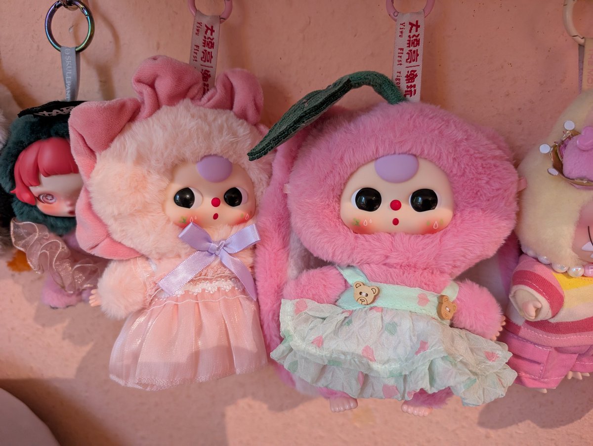 Nullpamine's tweet image. Went back to the store and got two more BB3 
I'm beyond excited since these two are in my top 5! 
They sadly got the exact same face Variants but nothing a lil customizing won't fix!