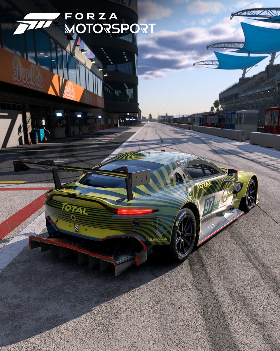 Erlebe die Chevrolet Corvette, den Ferrari 458 Italia, den Lamborghini Huracán und den Porsche 911 GT3 in der Road to Race Tour, die jetzt dauerhaft in Forza Motorsport verfügbar ist.

Erlebe hautnah alle Unterschiede zwischen diesen unglaublichen Maschinen, während du zunächst