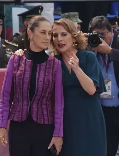 Vero Islas (@lovrega) on Twitter photo ¡Bien hecho compañeros!
Obligamos a <a href="/BeatrizGMuller/">Beatriz Gutiérrez Müller</a> y a su hijo a permanecer en México.
La vida de ostentación y lujo que quería llevar en España tendrá que esperar un lustro.
Sigamos denunciando la corrupción. Es el talón de Aquiles de la 4T.
Punto ¡Bien hecho compañeros!
Obligamos a <a href="/BeatrizGMuller/">Beatriz Gutiérrez Müller</a> y a su hijo a permanecer en México.
La vida de ostentación y lujo que quería llevar en España tendrá que esperar un lustro.
Sigamos denunciando la corrupción. Es el talón de Aquiles de la 4T.
Punto