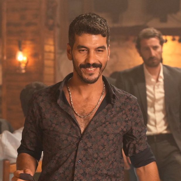 امم بالله ركزو معي ❤️‍🔥
عندي احساس بعد ما اتابع الحلقه 
بيكون اشبح لهم 😂
#HalefKöklerinÇağrısı