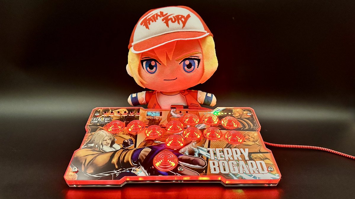 Arcadeus_fr's tweet photo. FightStick Tiny Terry Bogard #COTW https://t.co/Ne2QBX5L6N