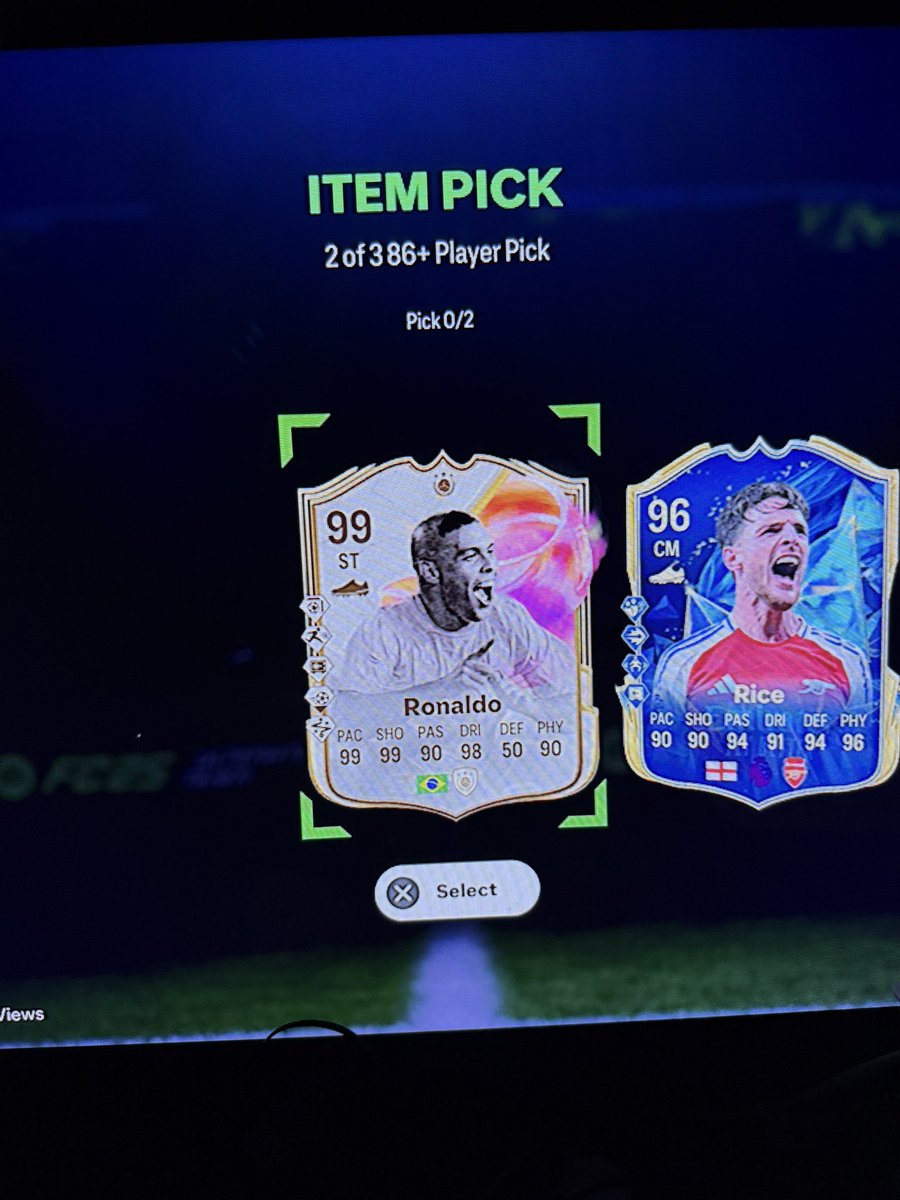 iamTh3Game's tweet photo. @Jake_FutTrading Got him from a 86x2 😂 https://t.co/w8C0FFoGDn