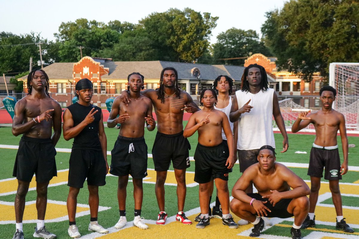 demarcuscov19's tweet photo. Great Work With Coach Kj , Stacking day until next spring 🔥1️⃣ @GoJSUTigersBSB @CalPostGrad @SWTenn_BSB @247recruiting @MTbaseRecruits https://t.co/3ATsQMoUXN