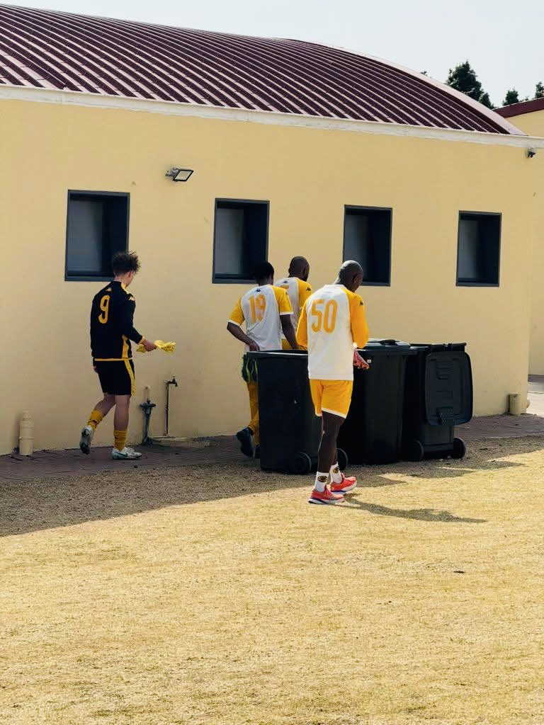 Steven Mendes is training with the senior team. Kaizer Chiefs management is angry. We're coming for everything this season! 🔥🔥