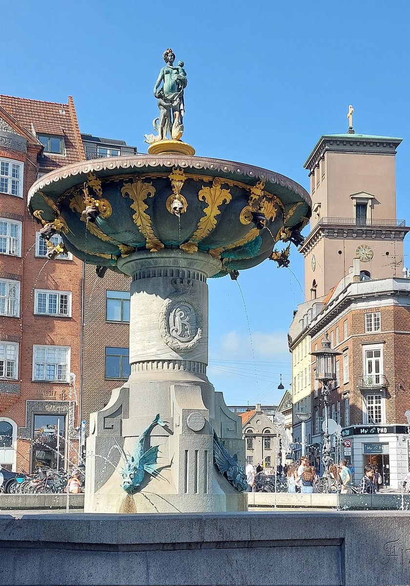 Kopenhagen, Dänemark 
Letzte Station. Die Bilder wollten heute einfach nicht so schön werden. Liegt evtl daran, dass man nun auch ein ganz wenig keine Lust mehr hat. Mein Bedarf an Städtereisen ist erstmal gedeckt.