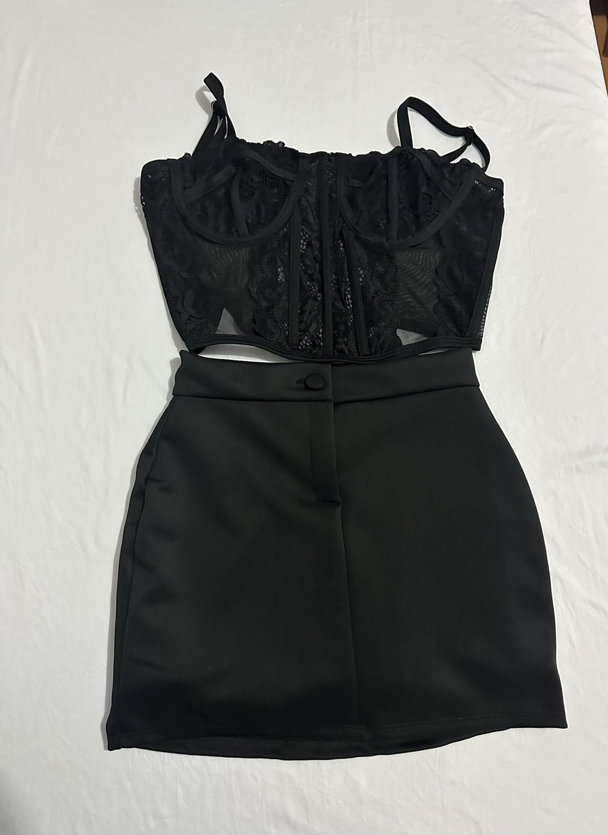 Sequent_Modas's tweet photo. Conj. Corset + Short Saia 🖤 https://t.co/5hg2wID8LD
