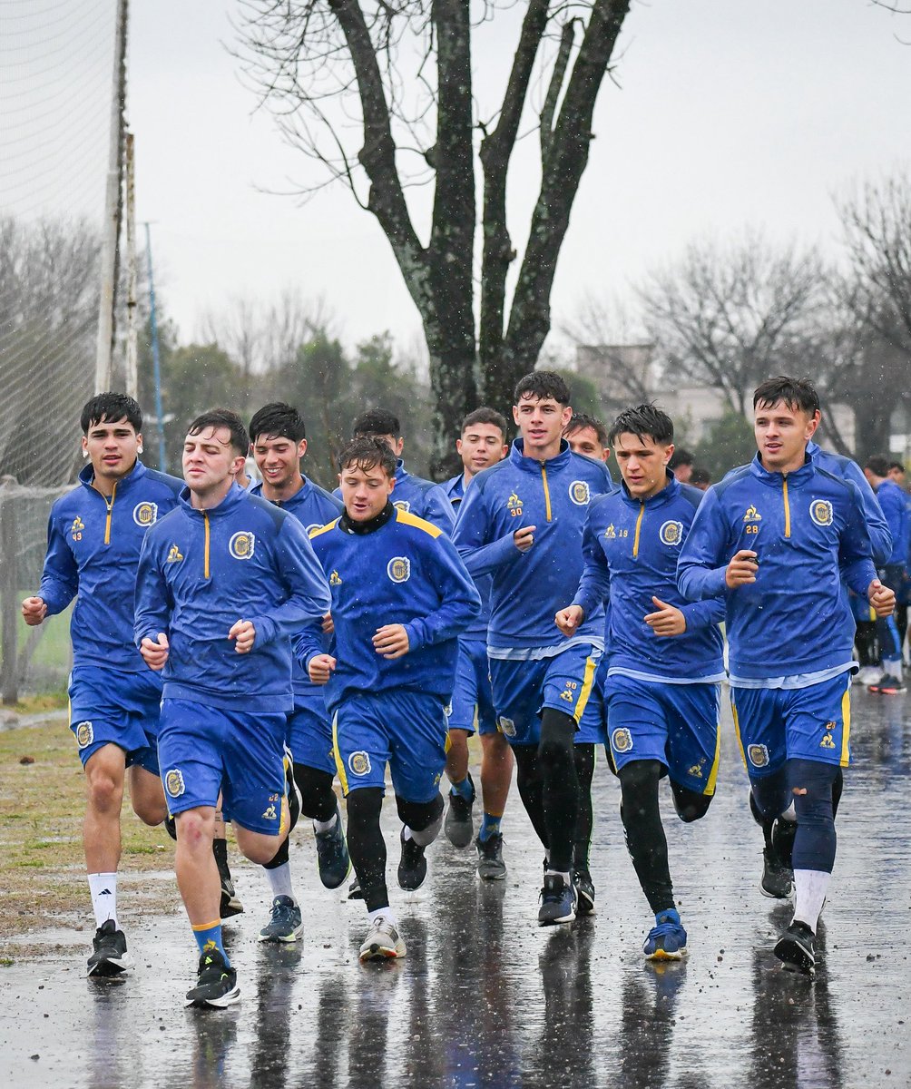 CARCJuveniles's tweet photo. #Reserva | ¡Hoy bajo agua! 🌧️🏃

🆚 Ferro Carril Oeste
📅 Miércoles 20/08
⏰ 15:00hs
📍 Ciudad Deportiva 
📺 LPF Play

#VamosLosPibes💪🇺🇦 https://t.co/50hFEvqhTf