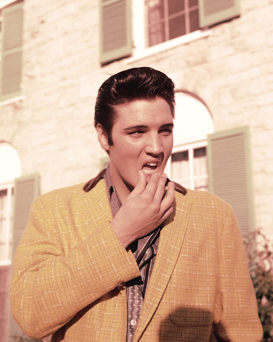 “This is going to be a lot nicer than Red Skelton’s house when I get it like I want it.” – Elvis speaking on Graceland

#ElvisPresley #Icon #Graceland #Memphis #Tennessee #ElvisWeek #GracelandMansion