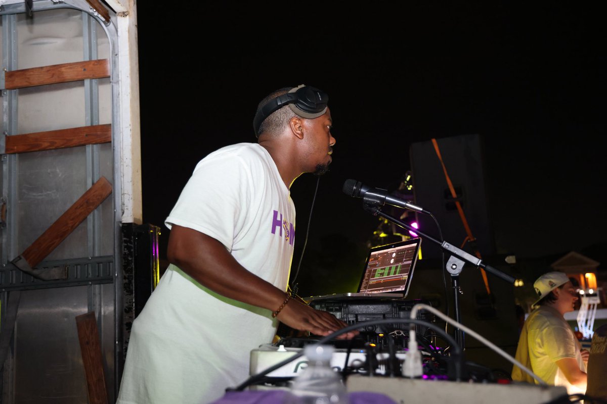 LSU Residential Life tweet media