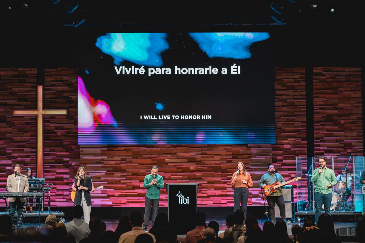¡Gracias a Dios por otro domingo en Su presencia!

Como iglesia, oramos para que el Señor nos ayude a acercarnos a Su Palabra con sinceridad, a confrontar nuestra realidad con Su ideal y a asumir el compromiso de vivir conforme a Su verdad.

Señor, como un solo cuerpo te pedimos: